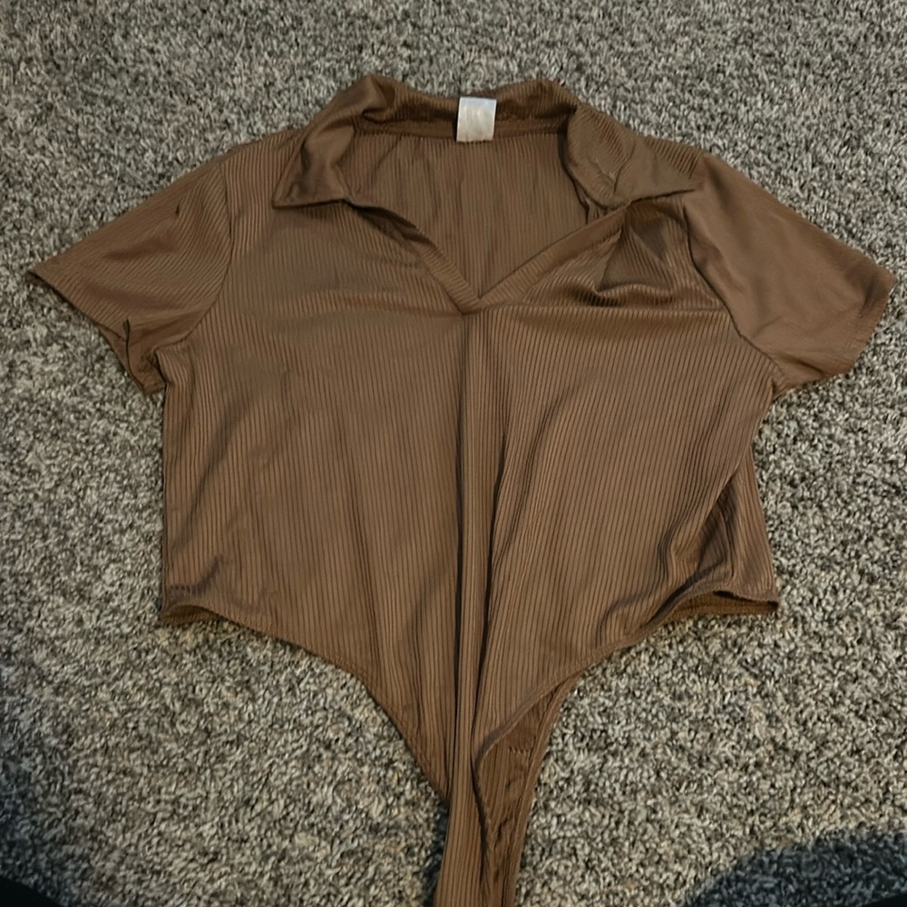 Ridged, brown, collared, short sleeved body suit